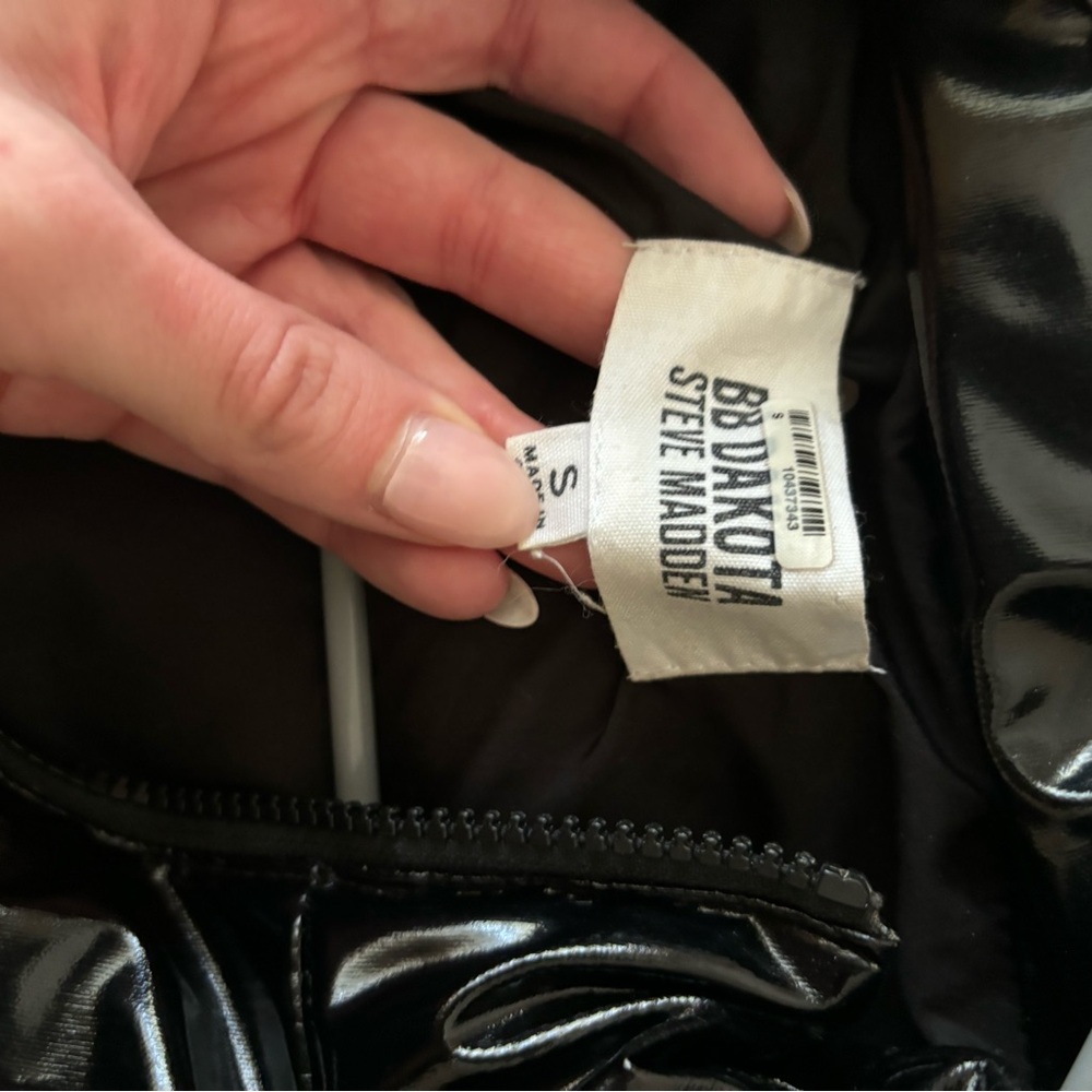 Steve Madden Black Puffer Jacket - Picture 4 of 4